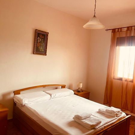 Comfort Guest Rooms Vila Hm Саранда Екстер'єр фото