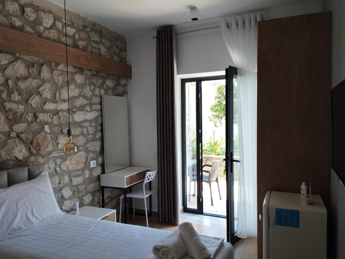 Comfort Guest Rooms Vila Hm Саранда Екстер'єр фото
