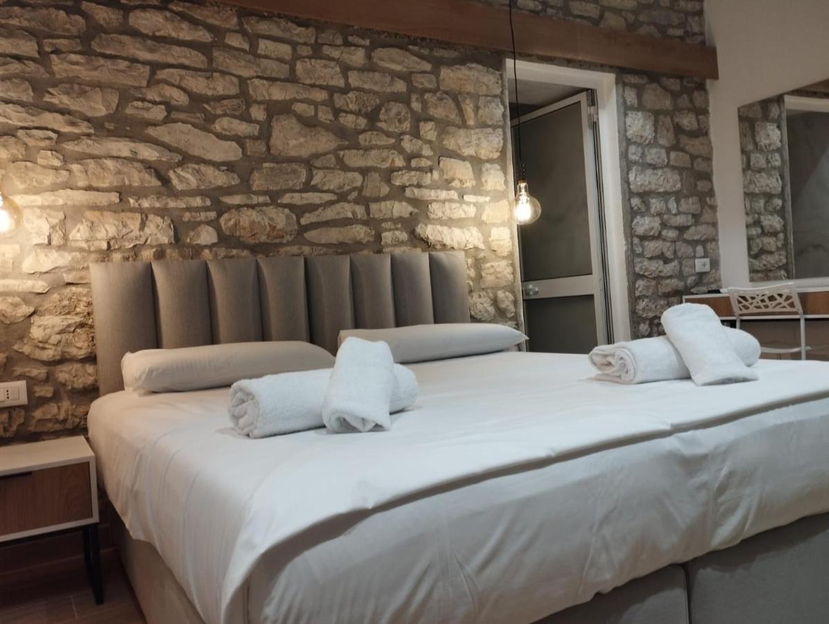 Comfort Guest Rooms Vila Hm Саранда Екстер'єр фото