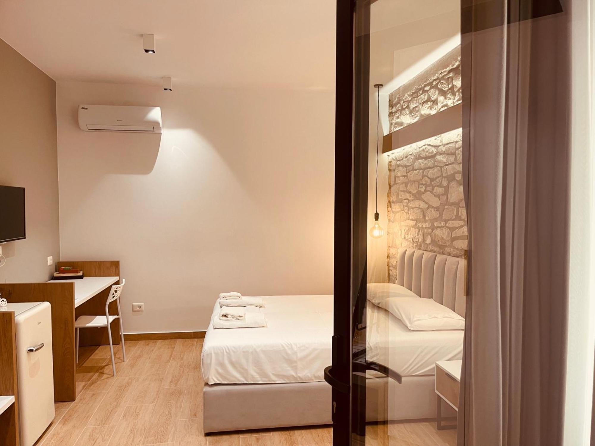 Comfort Guest Rooms Vila Hm Саранда Екстер'єр фото