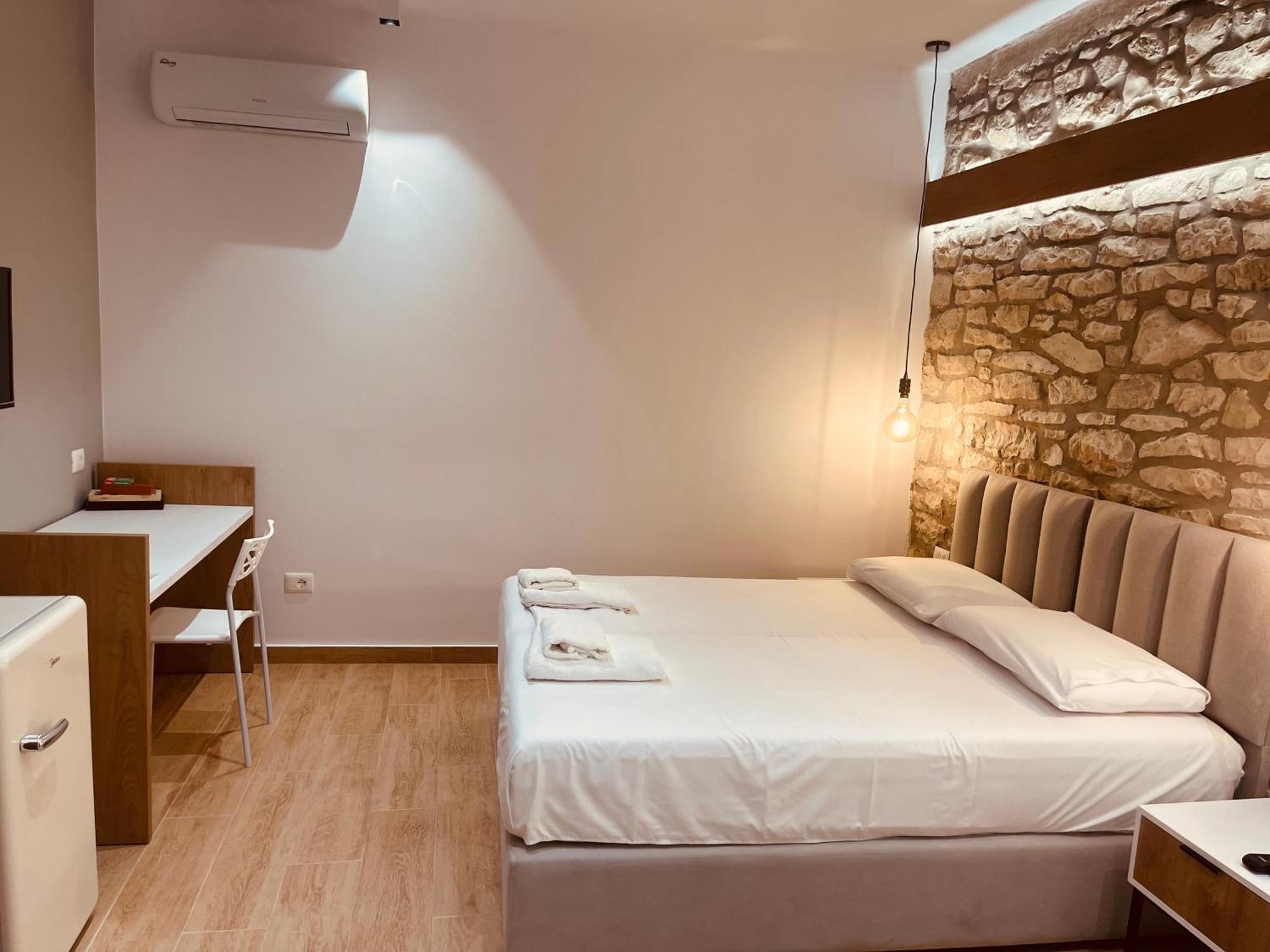 Comfort Guest Rooms Vila Hm Саранда Екстер'єр фото