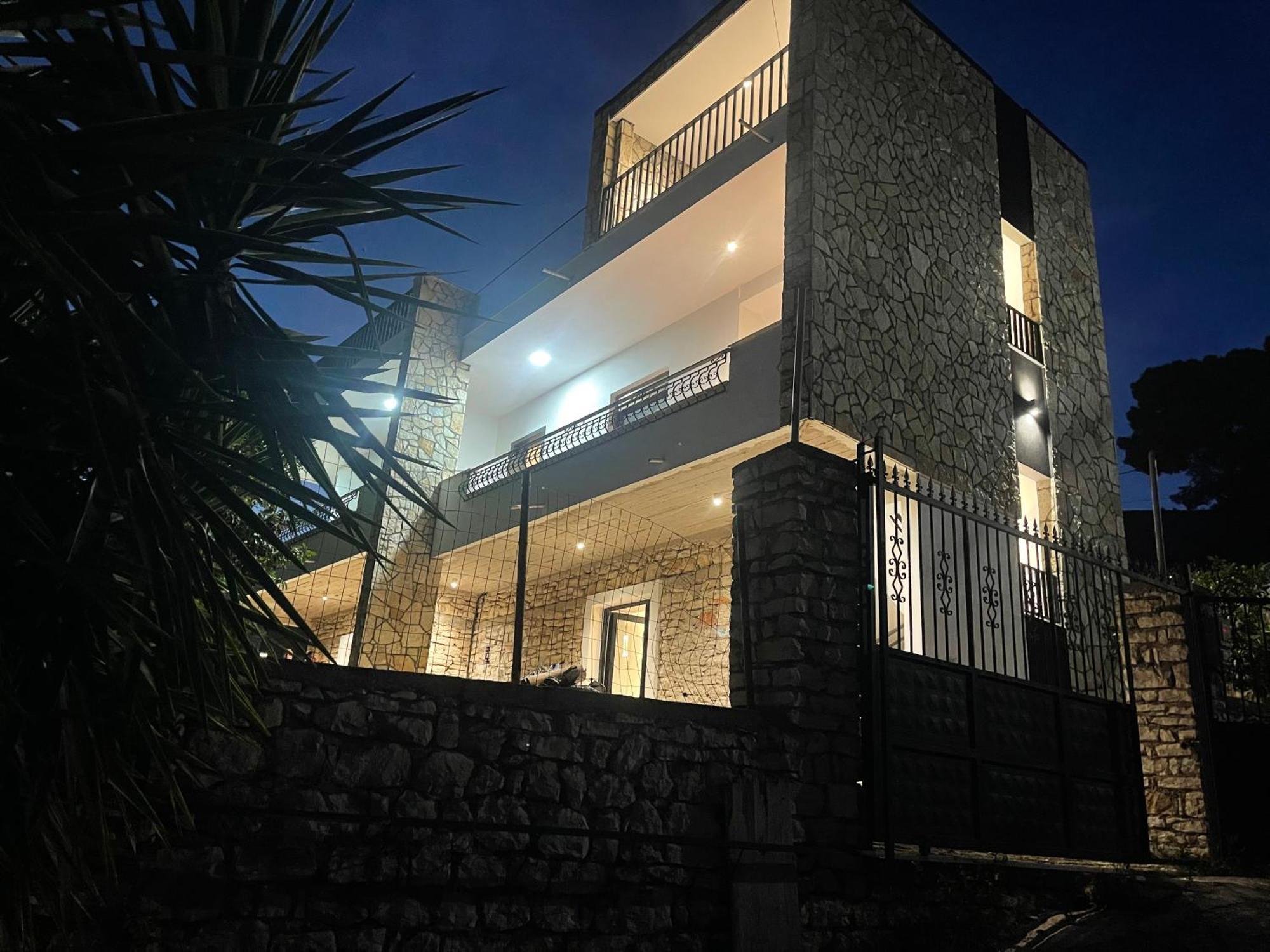 Comfort Guest Rooms Vila Hm Саранда Екстер'єр фото