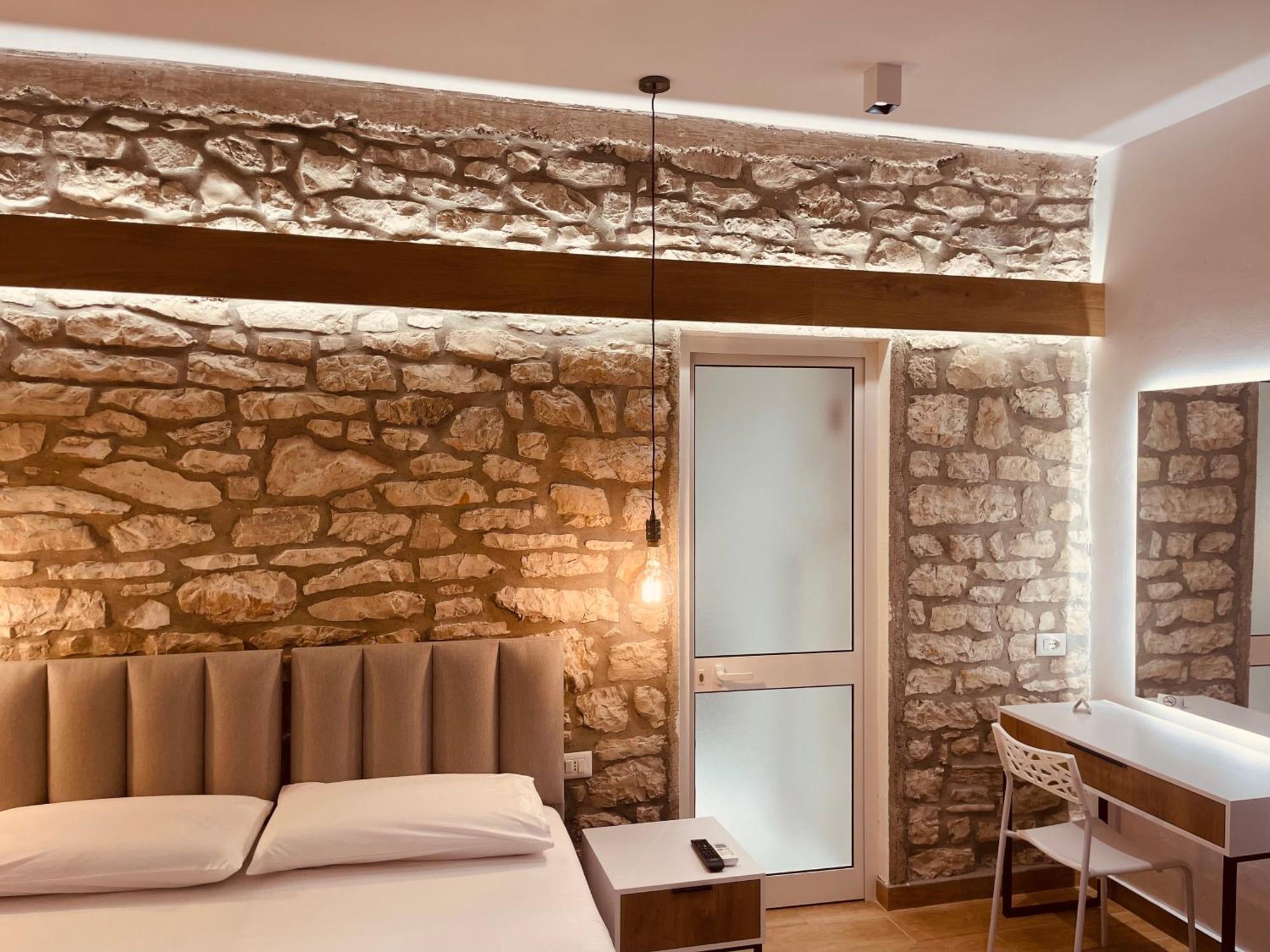Comfort Guest Rooms Vila Hm Саранда Екстер'єр фото